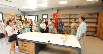 GENÇ GAZETECİLER USTALARLA BULUŞTU