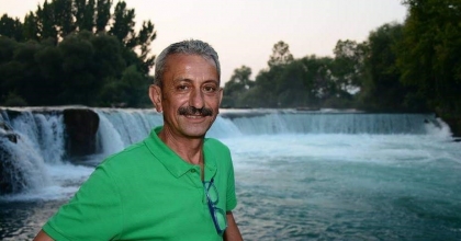 7 DÖNEMLİK MUHTAR KANSERE YENİLDİ