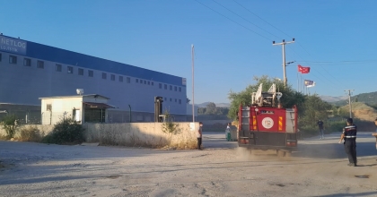 LOJİSTİK FİRMASINDAKİ YANGIN SÖNDÜRÜLDÜ