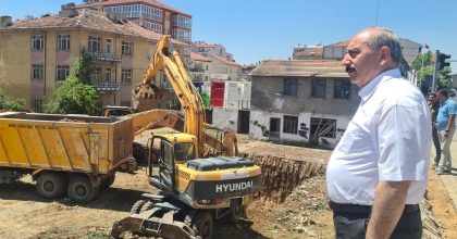 KENDİLERİNE YAKIŞAN BİR BELEDİYE BİNASI İÇİN GÜN SAYIYORLAR