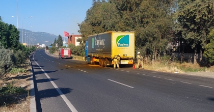 ASİT YÜKLÜ TIRDA SIZINTI PANİĞİ