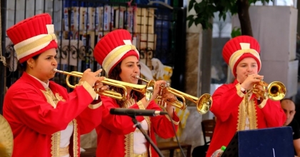 KADIN MEHTERANLARA YOĞUN İLGİ