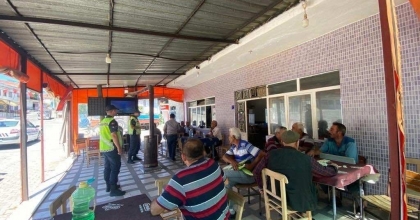 TRAKTÖR SÜRÜCÜLERİNE 'ROPS DEMİRİ VE REFLEKTÖR' EĞİTİMİ