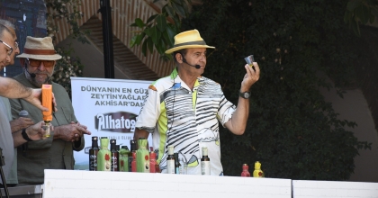 ÜNLÜ ŞEFLERLE YEMEK VE TADIM ATÖLYESİ