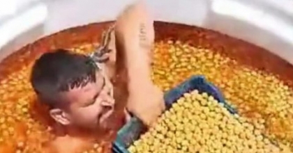 ZEYTİN TANKINA ÇIPLAK GİREN ŞAHIS YAKALANDI