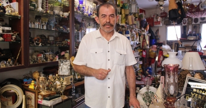 NAFTALİN KOKULU MESLEK: ANTİKACILIK