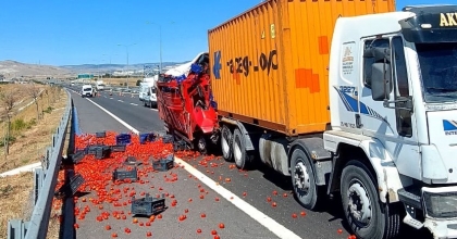 TIRA ARKADAN ÇARPAN KAMYONDA CAN VERDİ