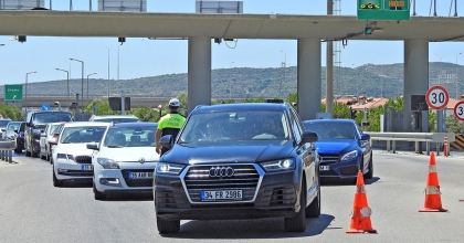 ÇEŞME'YE BAYRAMDA 217 BİNİ AŞKIN ARAÇ GİRİŞ YAPTI