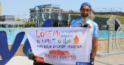 OĞLUNU KAYBETTİ, BAŞKA ÇOCUKLARA UMUT OLMAK İÇİN YOLLARA DÜŞTÜ   