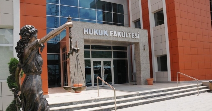 En İyi Hukuk Fakültesi Hangi Üniversitelerde? Taban Puanları