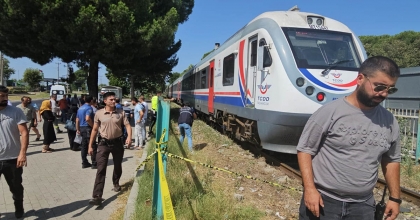 TRENİN ÇARPTIĞI ADAM HAYATINI KAYBETTİ