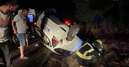 KONTROLDEN ÇIKAN OTOMOBİL TERS DÖNDÜ: 1 YARALI