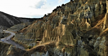 KULA PERİBACALARI TABİAT ANITI BAKIMSIZ KALDI 