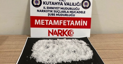 KÜTAHYA'DA DURDURULAN ARAÇTA UYUŞTURUCU ELE GEÇİRİLDİ