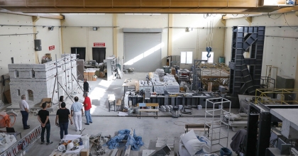 RİSKLİ BİNALAR, DEÜ'NÜN YAPI MALZEMESİ LABORATUVARINDA TESPİT EDİLİYOR