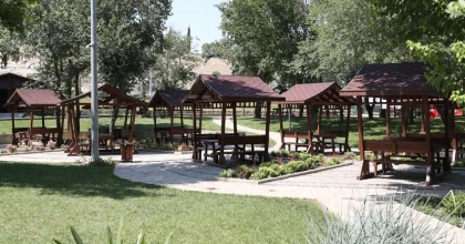 ŞEMİKLER DOĞAL YAŞAM PARKI SICAKTAN BUNALANLARI BEKLİYOR