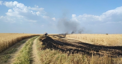 TARIM ARAZİSİNDE ÇIKAN YANGIN BÜYÜMEDEN SÖNDÜRÜLDÜ
