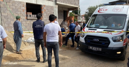  ALAŞEHİR'DE İNŞAATTAN DÜŞEN İŞÇİ HAYATINI KAYBETTİ