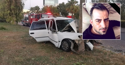 SATILIK ARAÇLA AĞACA ÇARPAN SÜRÜCÜ HAYATINI KAYBETTİ