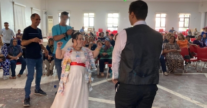 DOWN SENDROMLU KIZA GERÇEĞİ ARATMAYACAK DÜĞÜN