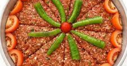 Tepsi Kebabı Malzemeleri Neler? Nasıl Yapılır?