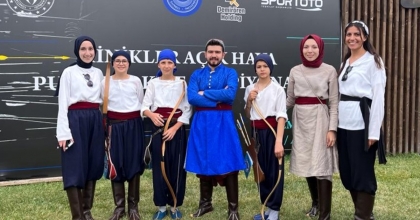 KÜTAHYA'DAN GELENEKSEL TÜRK OKÇULUĞU BAŞARISI