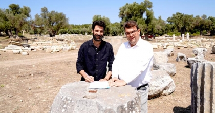 SEFERİHİSAR'IN KAPILARI DÜNYA SANATÇILARINA AÇILDI