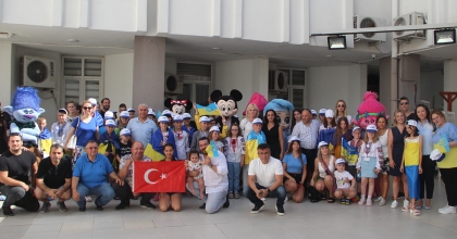 UKRAYNALI 40 YETİM ÇOCUK SAVAŞIN YARALARINI ANTALYA'DA SARACAK