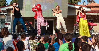 UŞAK'TA 'MAHALLEDE ŞENLİK VAR' ETKİNLİKLERİ BAŞLADI  