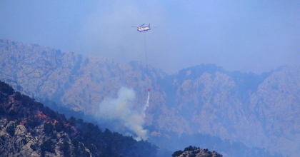 KEMER'DEKİ ORMAN YANGINI 4. GÜNÜNDE DEVAM EDİYOR