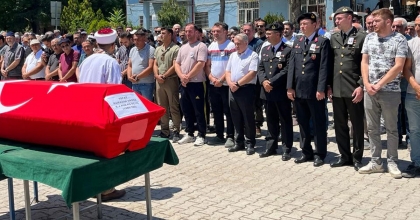 EMEKLİ ASTSUBAY GÖZYAŞLARIYLA DEFNEDİLDİ