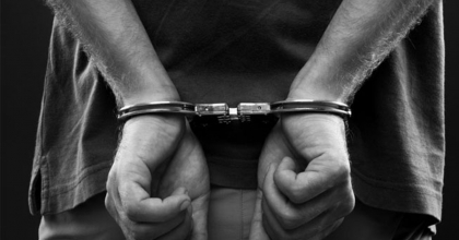 ADI YOLSUZLUĞA KARIŞAN BAŞKAN TUTUKLANDI