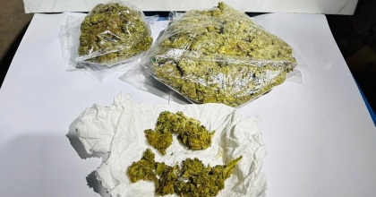 UYUŞTURUCU DOLU POŞETTEN KURTULMAYA ÇALIŞSALARDA POLİSTEN KAÇAMADILAR