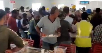 İŞÇİLERİN SIRA KAVGASI MEYDAN DAYAĞINA DÖNDÜ