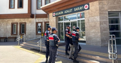 218 SAATLİK KAMERA GÖRÜNTÜSÜNÜ İZLEYEN JASAT MOTOSİKLET HIRSIZLARINI YAKALADI