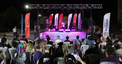 AKVADİ’DE TÜRKÜ ZİYAFETİ