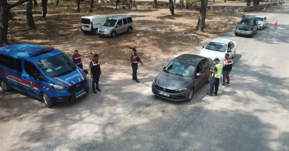 ANTALYA'NIN GÖZDE TURİZM MERKEZLERİNDE UYUŞTURUCU OPERASYONU: 11 GÖZALTI