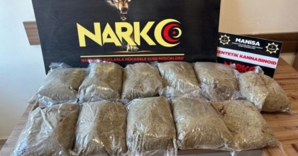 ARAÇTA 10 KİLO 600 GRAM BONZAİ ELE GEÇİRİLDİ