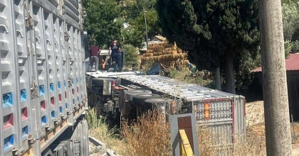 DEVRİLEN TIRIN SÜRÜCÜSÜ KURTARILAMADI