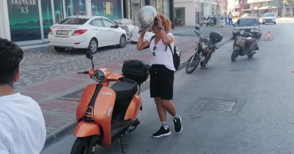 KASKSIZ SÜRÜCÜLER CEZA KESİLİNCE KASK TAKTI