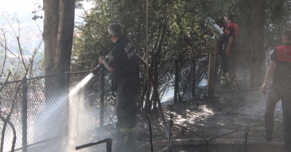 MESİRE ALANINDAKİ YANGIN BÜYÜMEDEN SÖNDÜRÜLDÜ