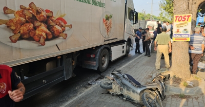 FECİ KAZADA ANNE ÖLDÜ, BEBEĞİ YARALANDI