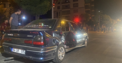  UŞAK’TA TRAFİK KAZASI: 4 YARALI