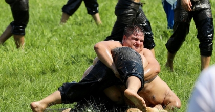 8. YUNTDAĞI YAĞLI PEHLİVAN GÜREŞLERİ BAŞLADI