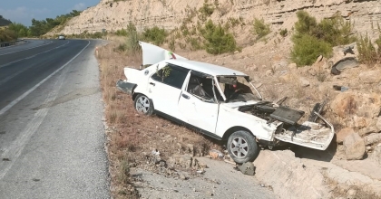 OTOMOBİL TAKLA ATIP ŞARAMPOLE YUVARLANDI