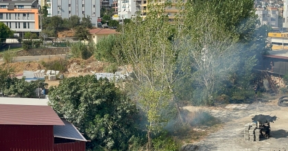 YAKILAN ATIKLAR YANGIN ÇIKARDI