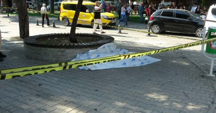 SON SİGARASINI YAKAMADAN HAYATINI KAYBETTİ