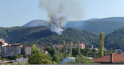 ORMAN YANGININA MÜDAHALE DEVAM EDİYOR