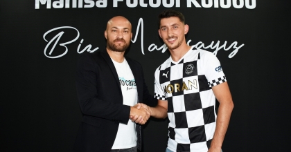 TOPALLİ MANİSA FK’DA