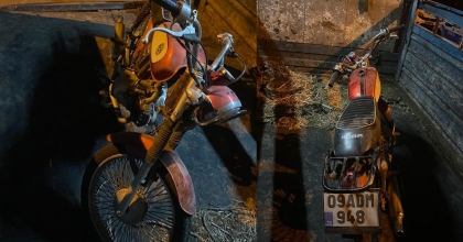 ÇALDIKLARI MOTOSİKLETİ SATAMADAN GECE KARTALLARINA YAKALANDILAR  